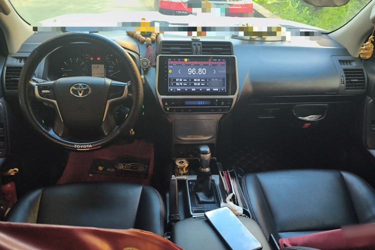 Used Toyota Prado  Center Console