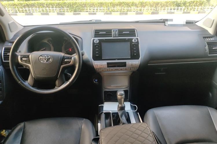 Used Toyota Prado 2019 3.5L Automatic TX-L Deluxe Edition with Rear-Mounted Spare Tire Center Console