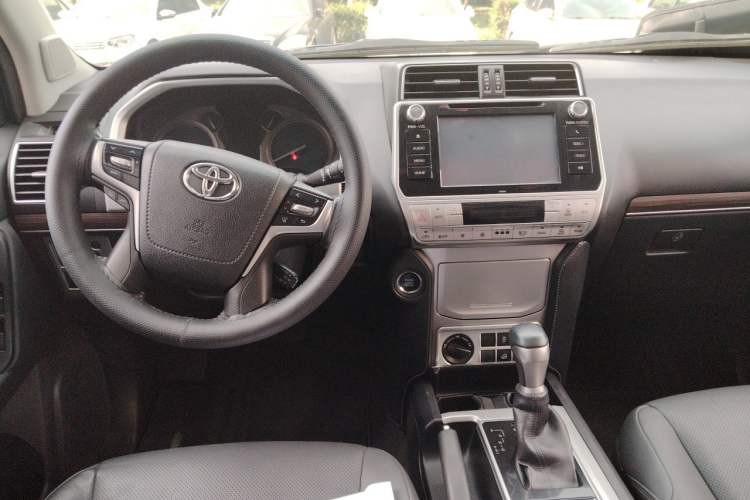 Used Toyota Prado 2019 3.5L Automatic TX-L Deluxe Edition with Rear-Mounted Spare Tire Center Console