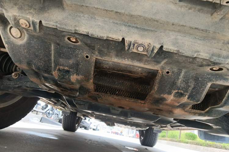 Used Toyota Prado 2019 3.5L Automatic TX-L Deluxe Edition with Rear-Mounted Spare Tire Chassis Front