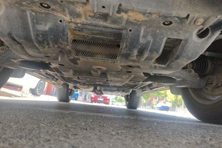 Used Toyota Prado 2019 3.5L Automatic TX-L Deluxe Edition with Rear-Mounted Spare Tire Chassis Front