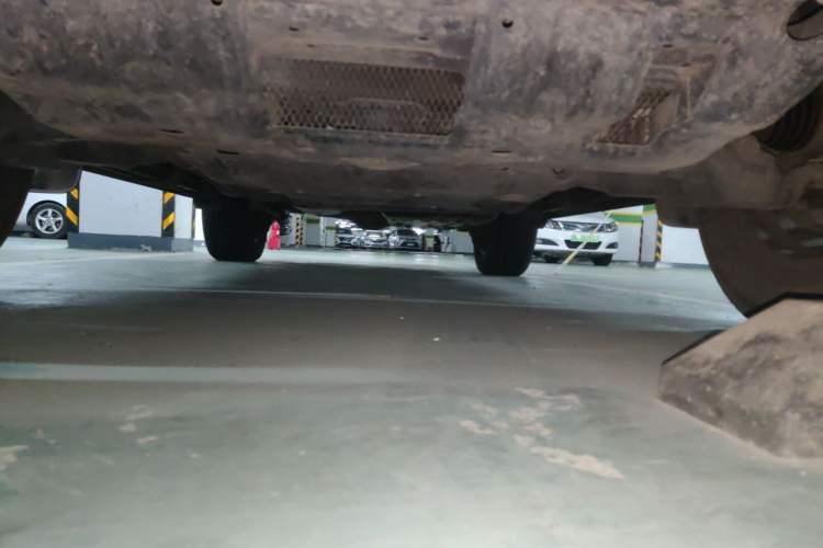 Used Toyota Prado 2019 3.5L Automatic TX-L Deluxe Edition with Rear-Mounted Spare Tire Chassis Front