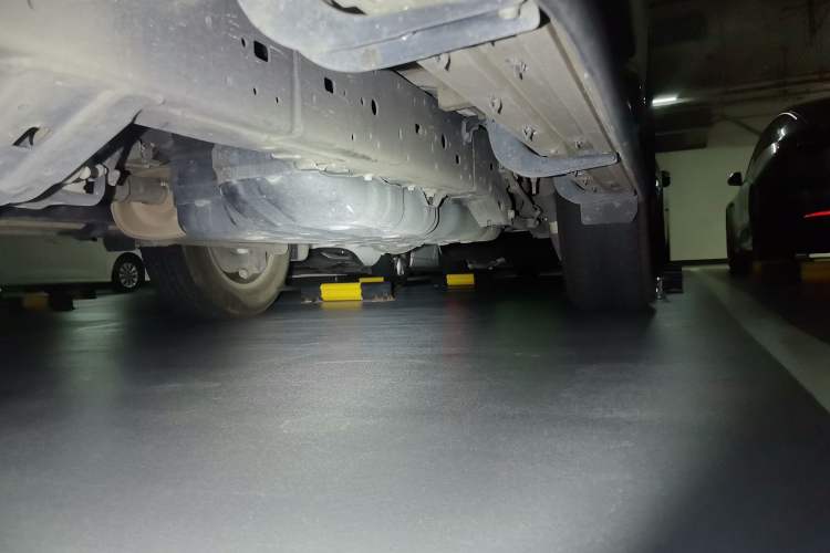 Used Toyota Prado 2019 4.0L TX-L Dual Fuel Sunroof 17-Inch Wheels Middle East Version Chassis Front Left