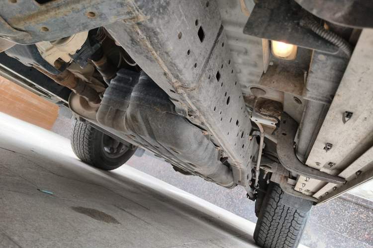 Used Toyota Prado 2019 3.5L Automatic TX-L Deluxe Edition with Rear-Mounted Spare Tire Chassis Front Left