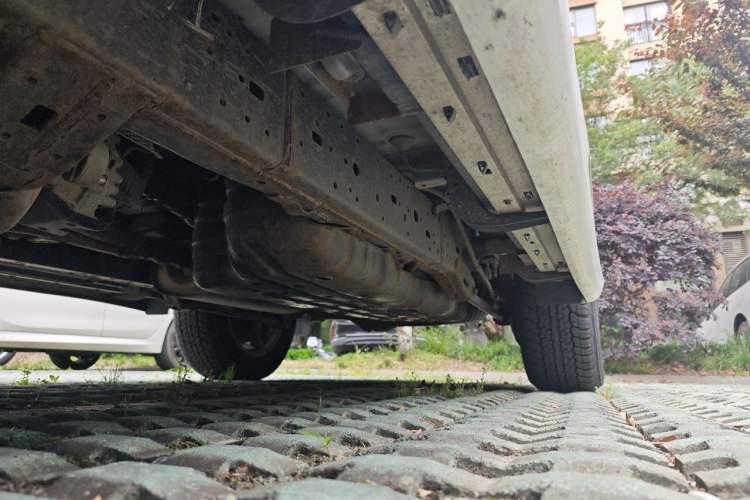 Used Toyota Prado 2019 3.5L Automatic TX-L Deluxe Edition with Rear-Mounted Spare Tire Chassis Front Left