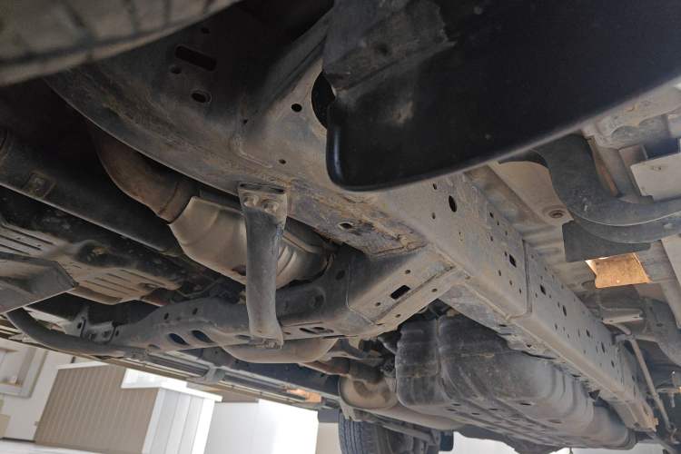 Used Toyota Prado 2019 3.5L Automatic TX-L Deluxe Edition with Rear-Mounted Spare Tire Chassis Front Left