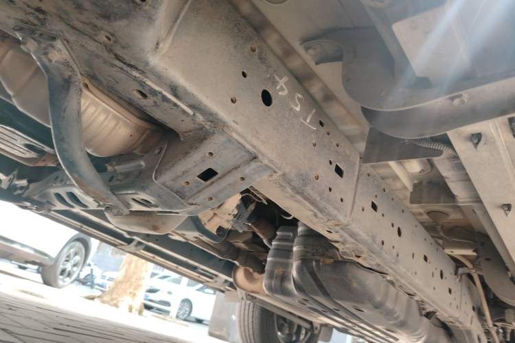 Used Toyota Prado 2019 3.5L Automatic TX-L Deluxe Edition with Rear-Mounted Spare Tire Chassis Front Left