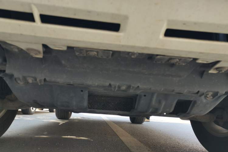 Used Toyota Prado 2019 2.7L VX External Mount – Middle East Chassis Front
