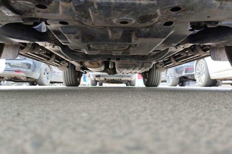 Used Toyota Prado 2019 3.5L Automatic TX-L Deluxe Edition with Rear-Mounted Spare Tire Chassis Front