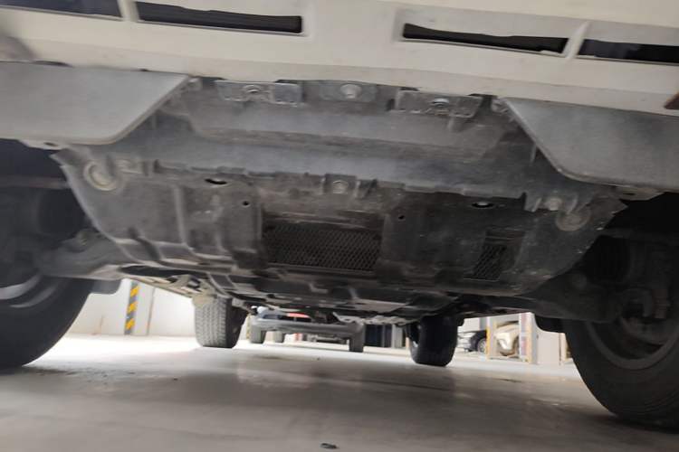 Used Toyota Prado 2019 3.5L Automatic TX-L Deluxe Edition with Rear-Mounted Spare Tire Chassis Front
