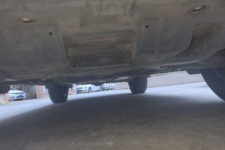 Used Toyota Prado 2019 3.5L Automatic TX-L Deluxe Edition with Rear-Mounted Spare Tire Chassis Front