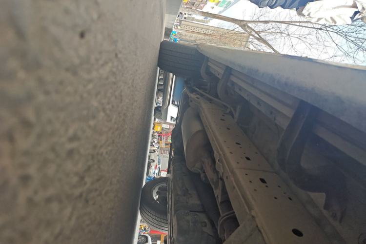 Used Toyota Prado 2019 4.0L TX-L Middle East Chassis Front Right