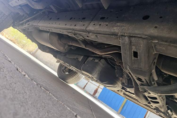 Used Toyota Prado 2019 3.5L Automatic TX-L Deluxe Edition with Rear-Mounted Spare Tire Chassis Front Right