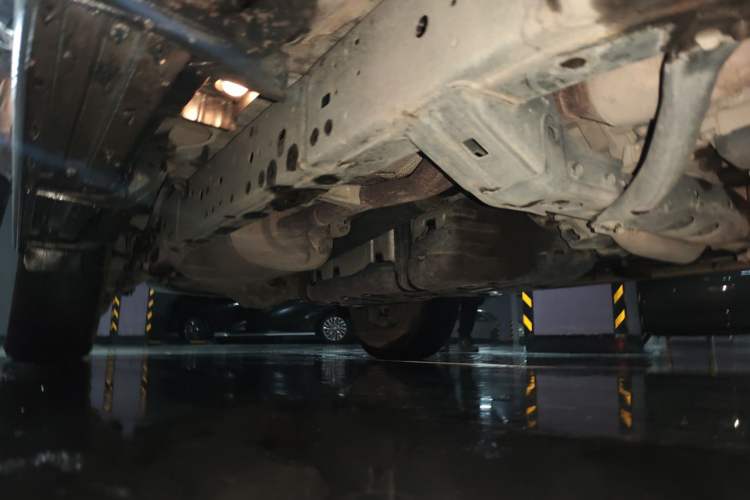 Used Toyota Prado 2019 3.5L Automatic TX-L Deluxe Edition with Rear-Mounted Spare Tire Chassis Front Right