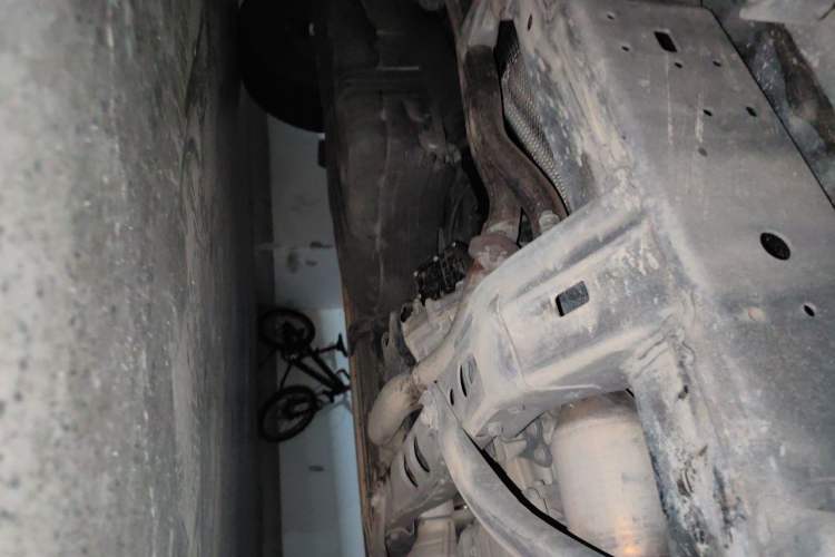Used Toyota Prado 2019 3.5L Automatic TX-L Deluxe Edition with Rear-Mounted Spare Tire Chassis Front Right