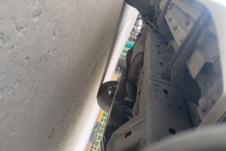 Used Toyota Prado 2019 3.5L Automatic TX-L Deluxe Edition with Rear-Mounted Spare Tire Chassis Front Right