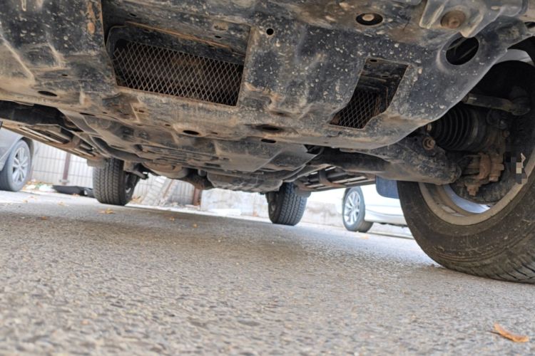 Used Toyota Prado 2019 3.5L Automatic TX-L Deluxe Edition with Rear-Mounted Spare Tire Chassis Front