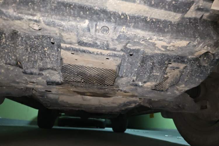 Used Toyota Prado 2019 4.0L GX-R Dubai Edition – Middle East Chassis Front