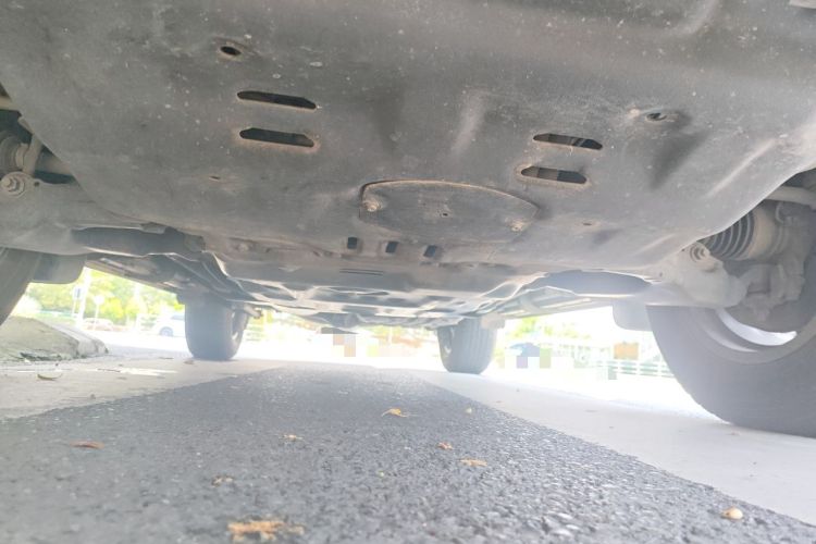 Used Toyota Prado 2019 3.5L Automatic TX-L Deluxe Edition with Rear-Mounted Spare Tire Chassis Front