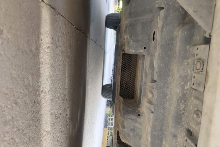 Used Toyota Prado 2019 3.5L Automatic TX-L Deluxe Edition with Rear-Mounted Spare Tire Chassis Front
