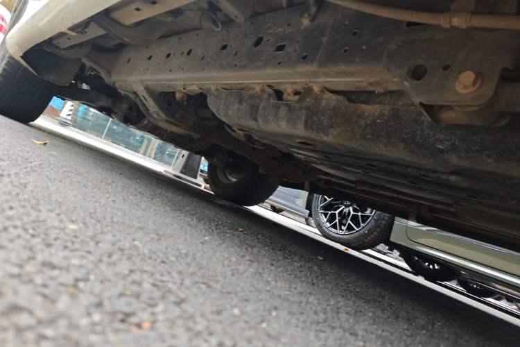 Used Toyota Prado 2019 2.7L TX-L Nine Air Systems External Mounting Sunroof – Middle East Chassis Rear Left