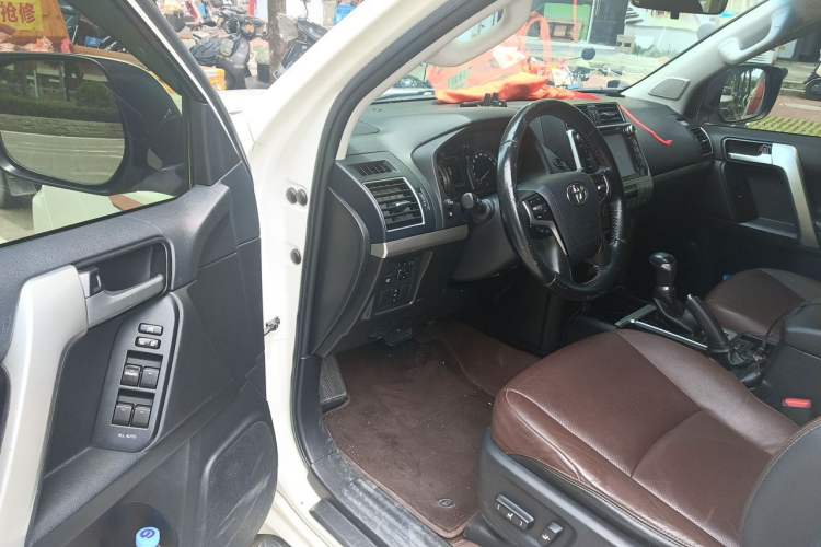 Used Toyota Prado 2019 3.5L Automatic TX-L Deluxe Edition with Rear-Mounted Spare Tire Driver Seat