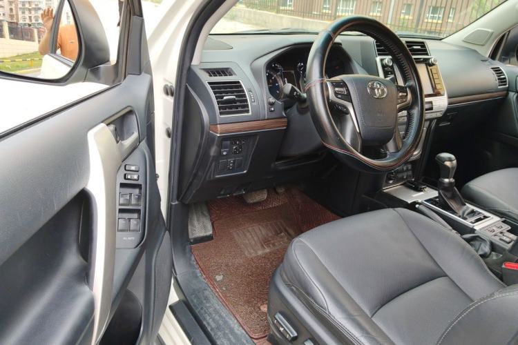 Used Toyota Prado 2019 3.5L Automatic TX-L Deluxe Edition Driver Seat