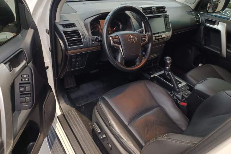 Used Toyota Prado 2019 3.5L Automatic TX-L Deluxe Edition with Rear-Mounted Spare Tire Driver Seat