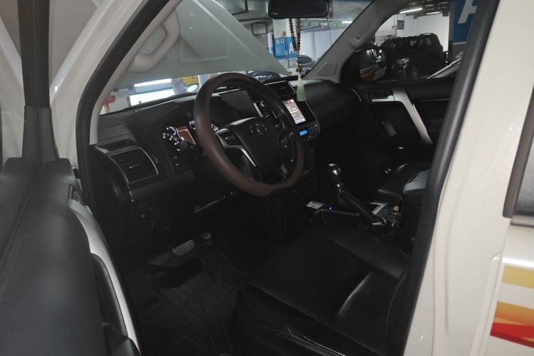 Used Toyota Prado 2019 3.5L Automatic TX-L Deluxe Edition with Rear-Mounted Spare Tire Driver Seat