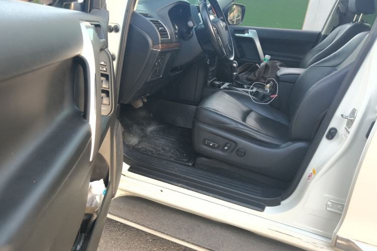 Used Toyota Prado 2019 3.5L Automatic TX-L Deluxe Edition Driver Seat