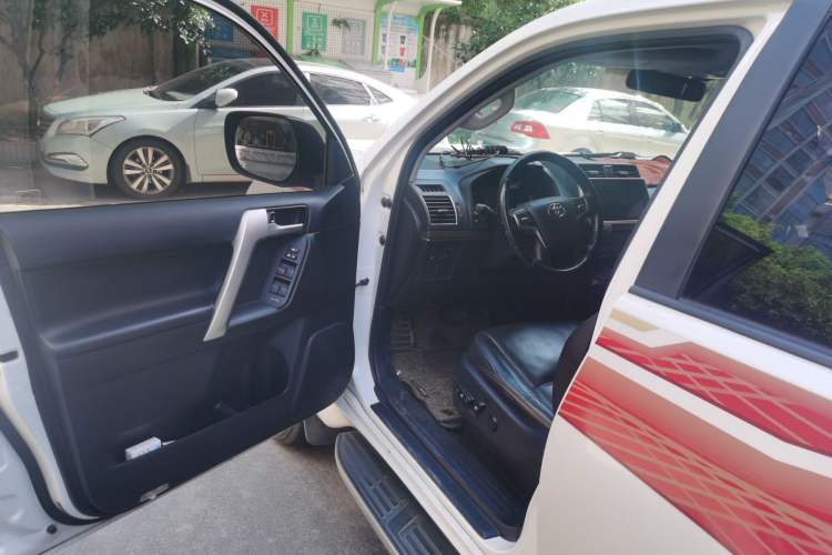 Used Toyota Prado 2019 3.5L Automatic TX-L Deluxe Edition with Rear-Mounted Spare Tire Driver Seat