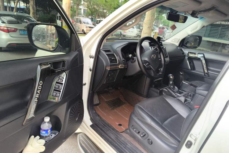 Used Toyota Prado 2019 3.5L Automatic TX-L Deluxe Edition with Rear-Mounted Spare Tire Driver Seat