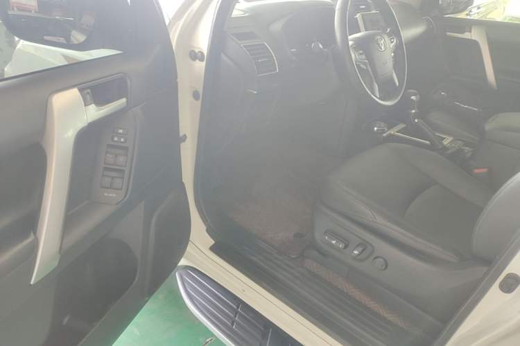 Used Toyota Prado 2019 3.5L Automatic TX-L Deluxe Edition with Rear-Mounted Spare Tire Driver Seat