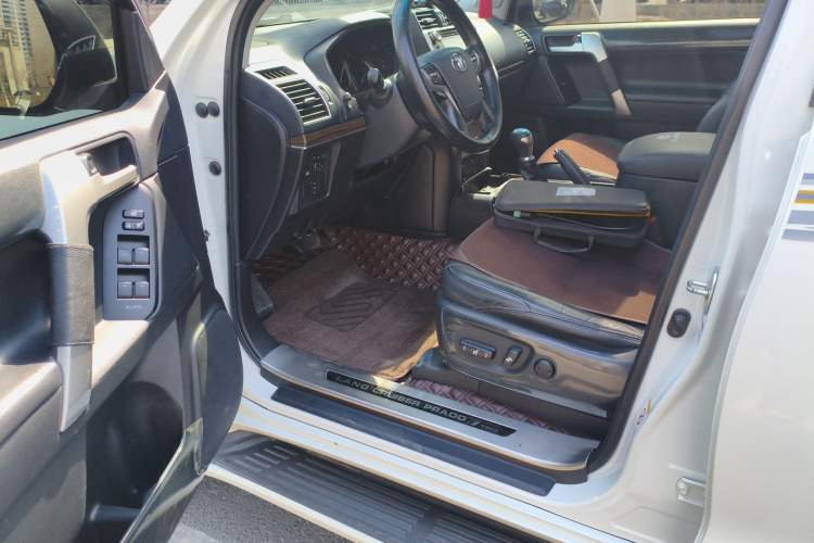Used Toyota Prado 2019 3.5L Automatic TX-L Deluxe Edition with Rear-Mounted Spare Tire Driver Seat