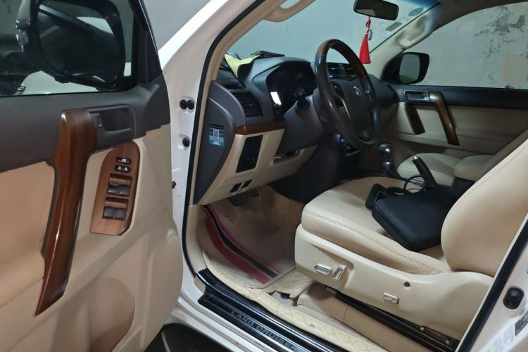 Used Toyota Prado 2019 4.0L GX-R Dubai Edition – Middle East Driver Seat