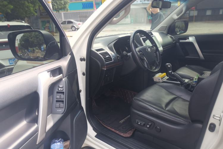 Used Toyota Prado 2019 3.5L Automatic TX-L Deluxe Edition Driver Seat