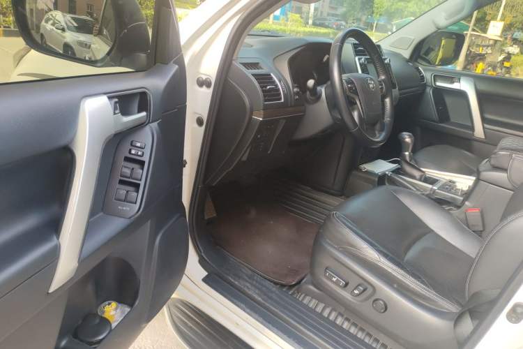 Used Toyota Prado 2019 3.5L Automatic TX-L Deluxe Edition with Rear-Mounted Spare Tire Driver Seat