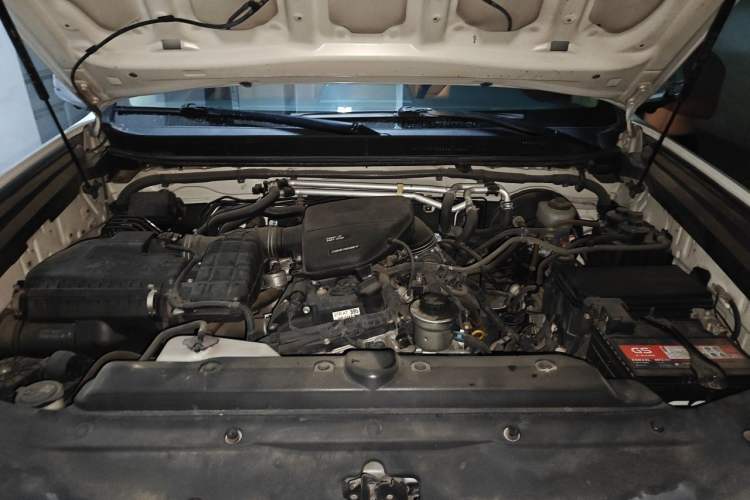 Used Toyota Prado 2019 2.7L TX-L U.S. Specification Engine Bay