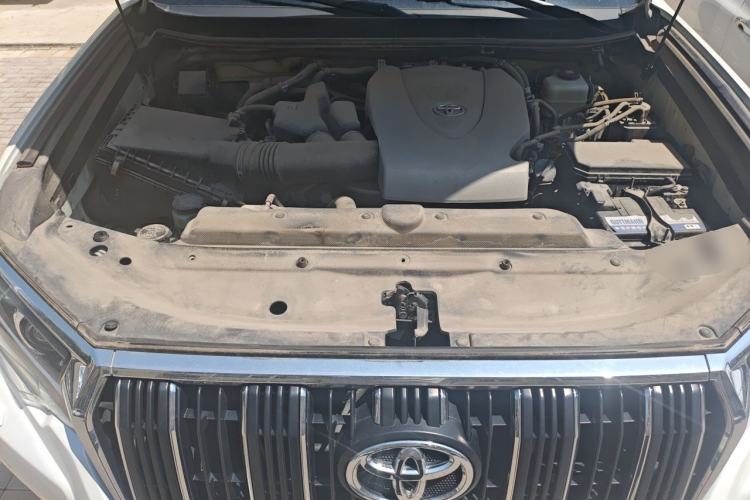Used Toyota Prado  Engine Bay