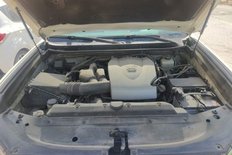 Used Toyota Prado 2019 3.5L Automatic TX-L Deluxe Edition with Rear-Mounted Spare Tire Engine Bay