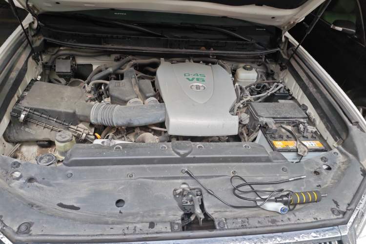 Used Toyota Prado 2019 3.5L Automatic TX-L Deluxe Edition with Rear-Mounted Spare Tire Engine Bay