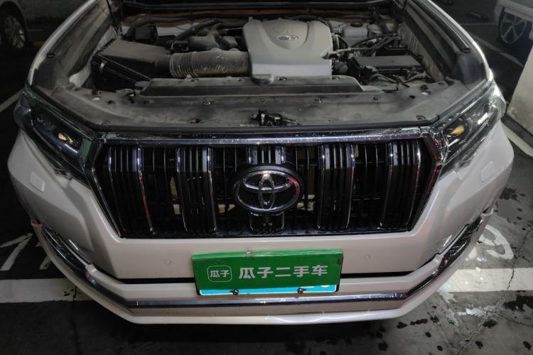 Used Toyota Prado 2019 3.5L Automatic TX-L Deluxe Edition with Rear-Mounted Spare Tire Engine Bay