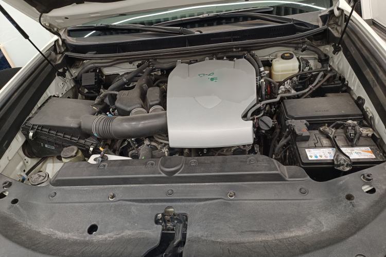 Used Toyota Prado 2019 3.5L Automatic TX-L Deluxe Edition with Rear-Mounted Spare Tire Engine Bay