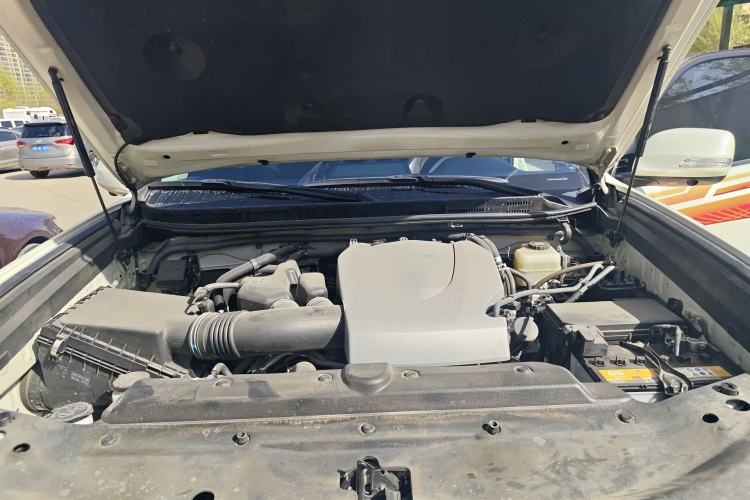 Used Toyota Prado 2019 3.5L Automatic TX-L Deluxe Edition with Rear-Mounted Spare Tire Engine Bay
