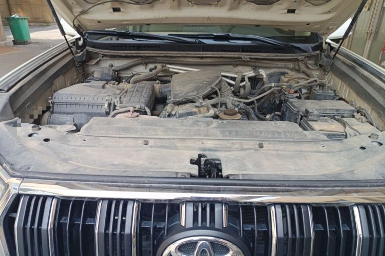 Used Toyota Prado  Engine Bay