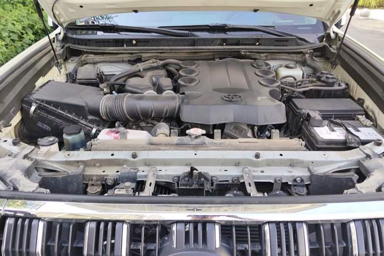 Used Toyota Prado  Engine Bay