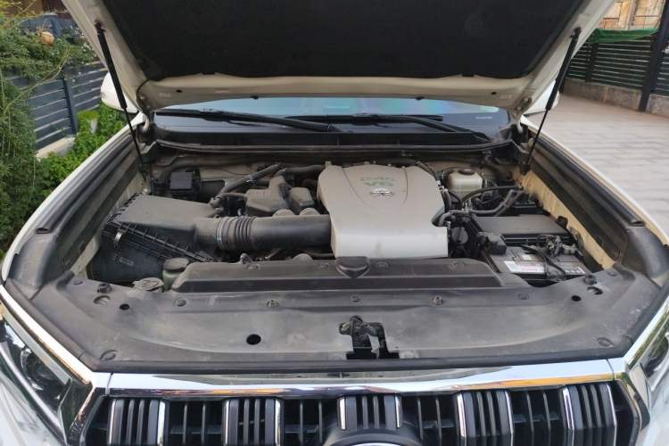 Used Toyota Prado 2019 3.5L Automatic TX-L Deluxe Edition Engine Bay