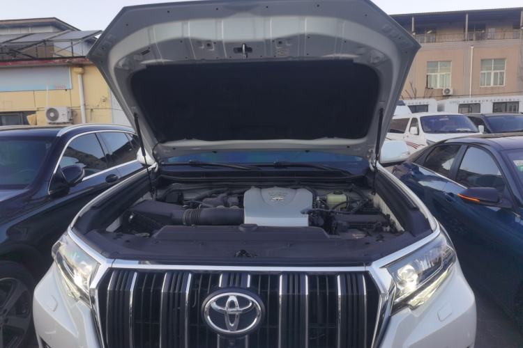 Used Toyota Prado 2019 3.5L Automatic TX-L Deluxe Edition Engine Bay