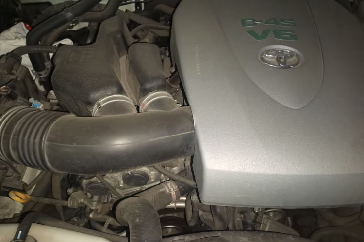 Used Toyota Prado 2019 3.5L Automatic TX-L Deluxe Edition with Rear-Mounted Spare Tire Engine Bay