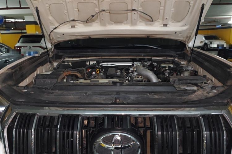 Used Toyota Prado  Engine Bay